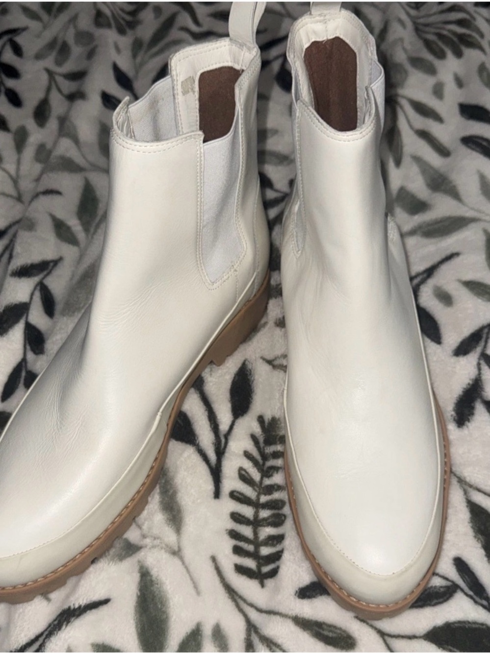 REBECCA ALLEN THE ALL WEATHER CREAM LEATHER CHELSEA ANKLE BOOTS 10.5 M